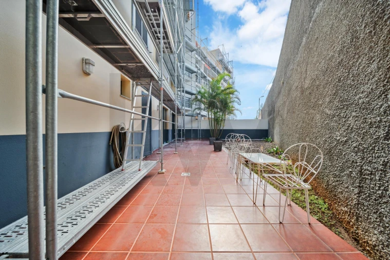 Apartamento T2 para Venda em Camara de Lobos Foto 38