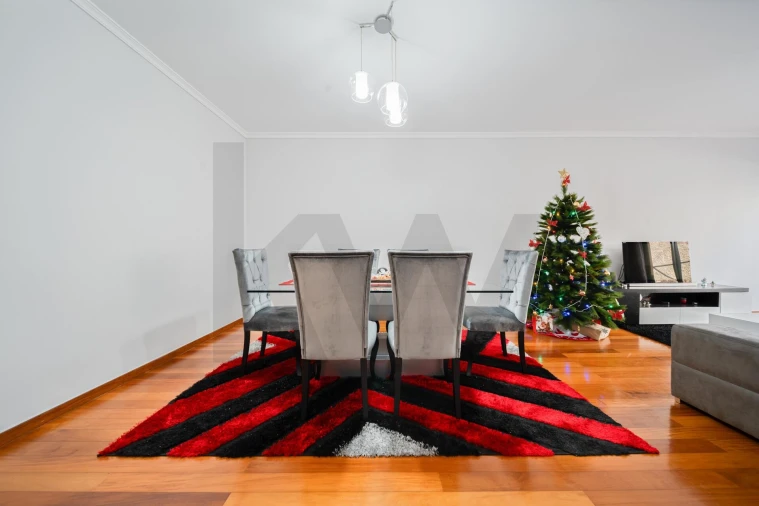 Apartamento T2 para Venda em Camara de Lobos Foto 16