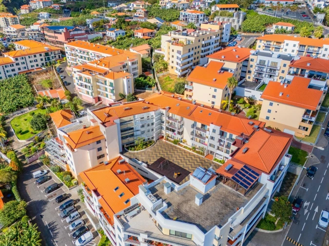 Apartamento T2 para Venda em Camara de Lobos Foto 11