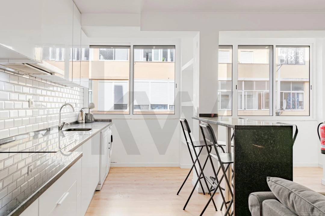 Apartamento T2 para Venda em Queluz e Belas Foto 2