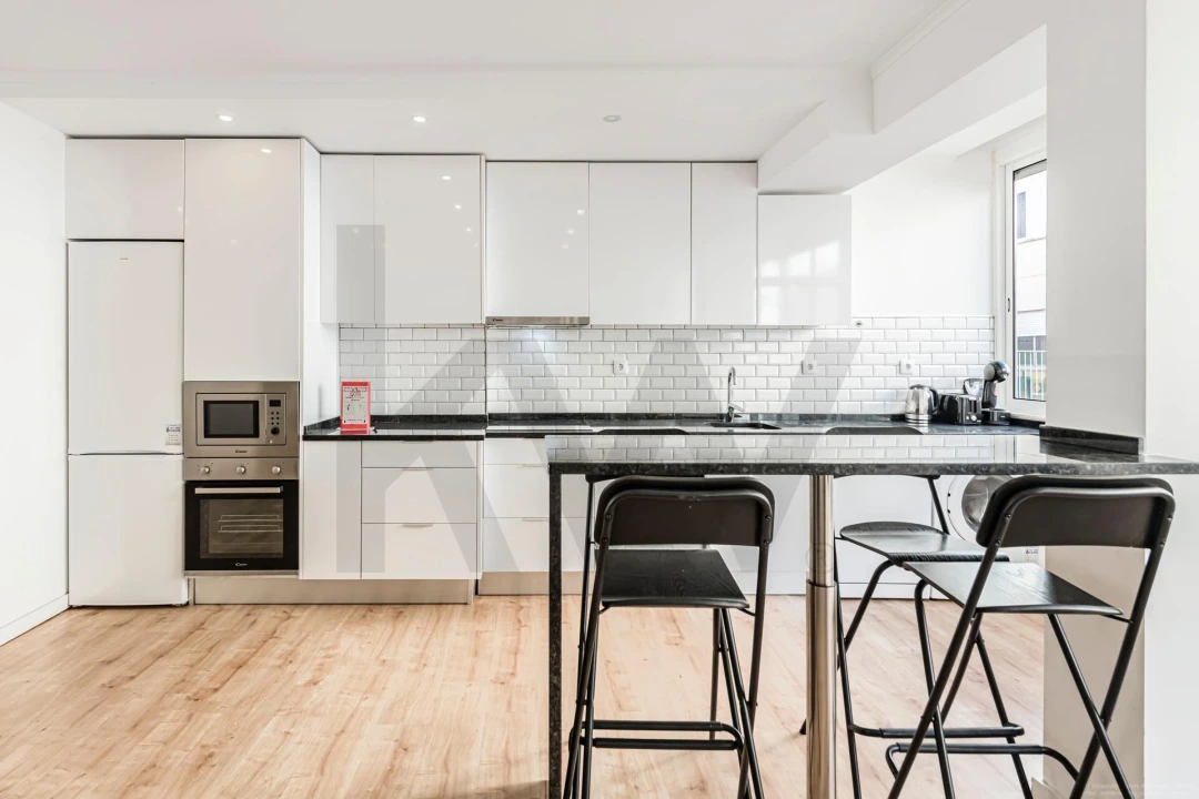 Apartamento T2 para Venda em Queluz e Belas Foto 1