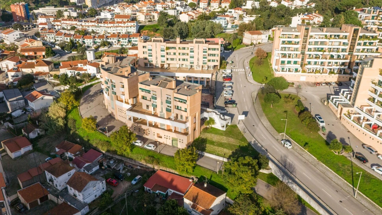 Garagem para Venda em Santo Antonio dos Olivais Foto 14