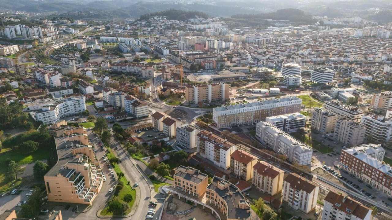 Garagem para Venda em Santo Antonio dos Olivais Foto 19