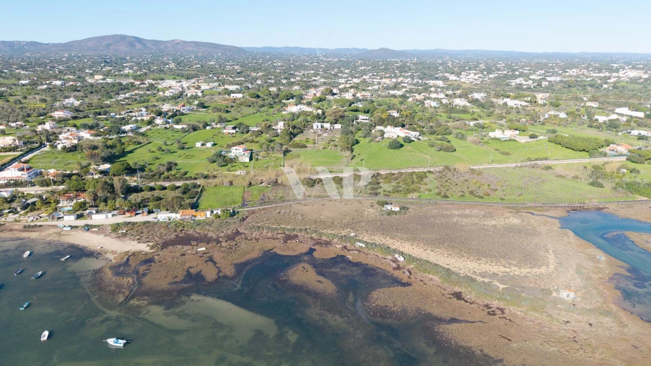 Moradia T6 para Venda em Olhão Foto 4