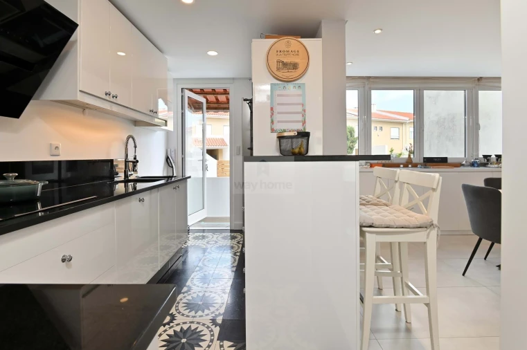 Moradia T3 para Venda em Alcabideche Foto 4