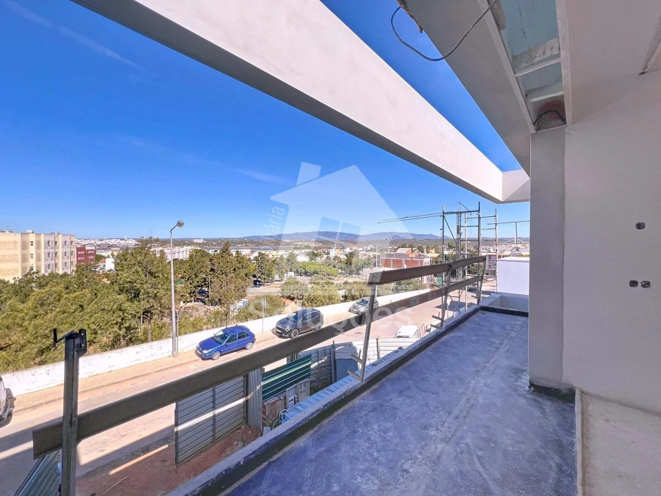 Moradia T4 para Venda em Estômbar e Parchal Foto 10