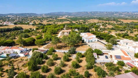 Terreno para Venda em Albufeira e Olhos de Água