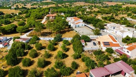 Terreno para Venda em Albufeira e Olhos de Água