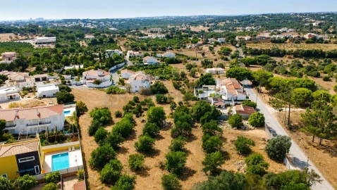 Terreno para Venda em Albufeira e Olhos de Água