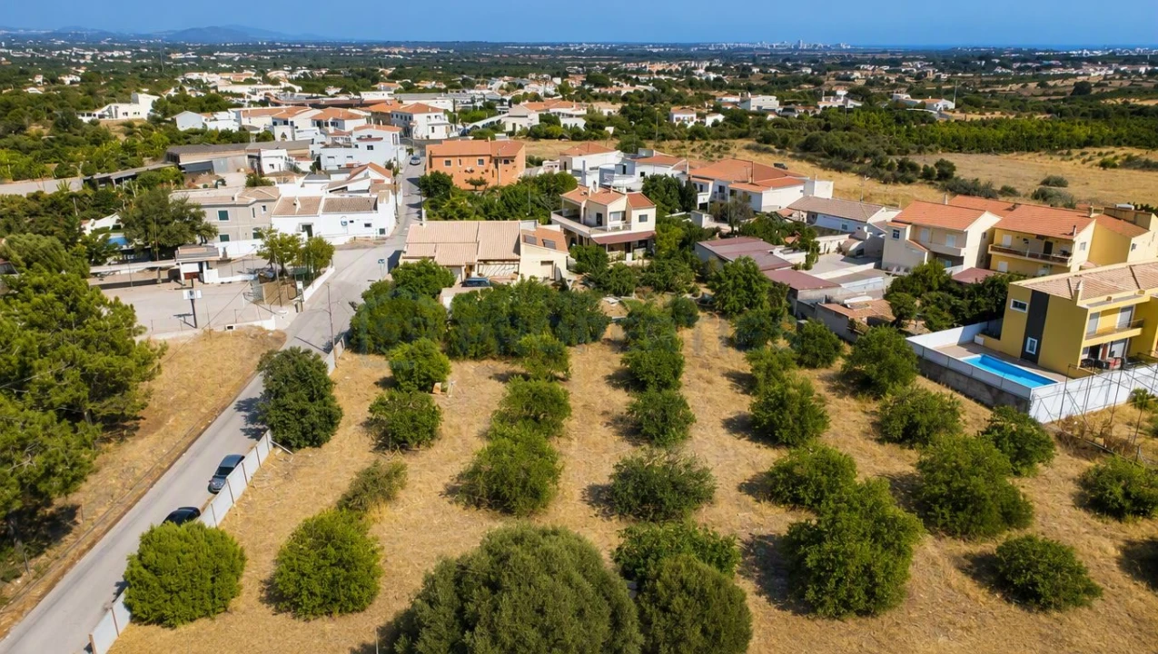 Terreno para Venda em Albufeira e Olhos de Água Foto 9