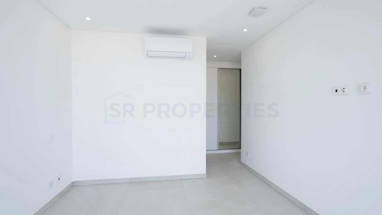 Moradia T4 para Venda em Albufeira e Olhos de Água Foto 25