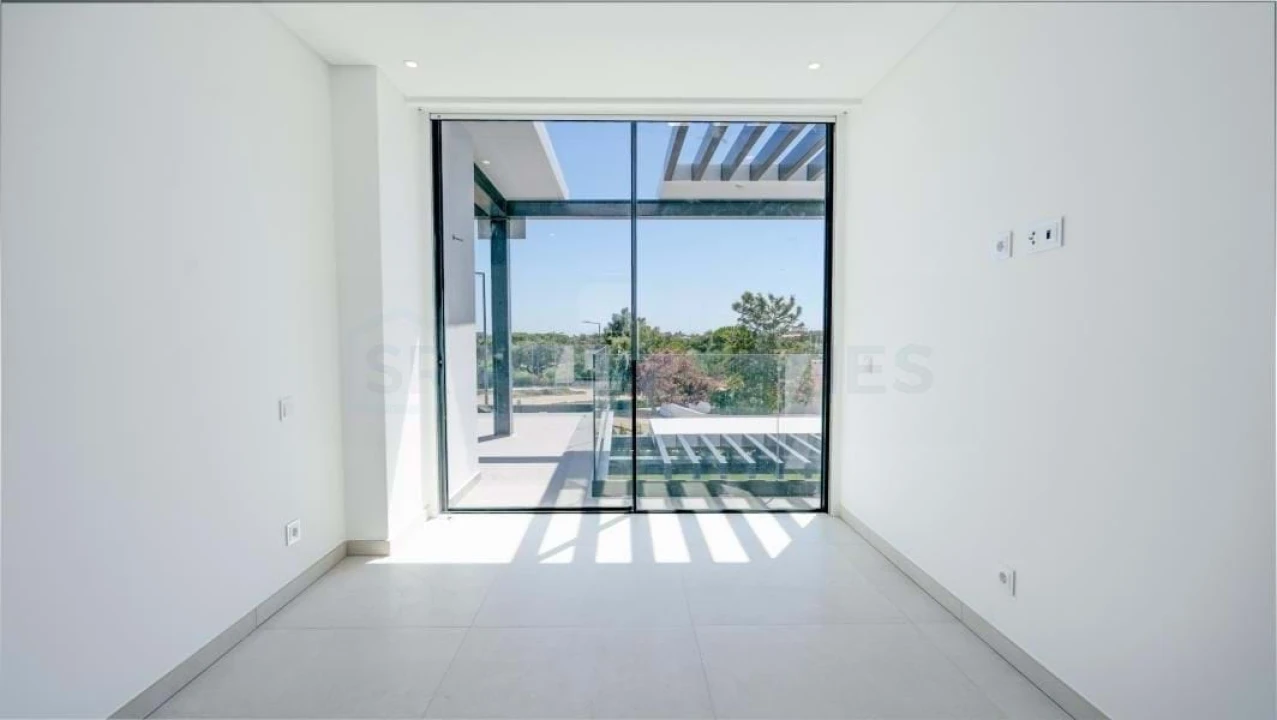 Moradia T4 para Venda em Albufeira e Olhos de Água Foto 20