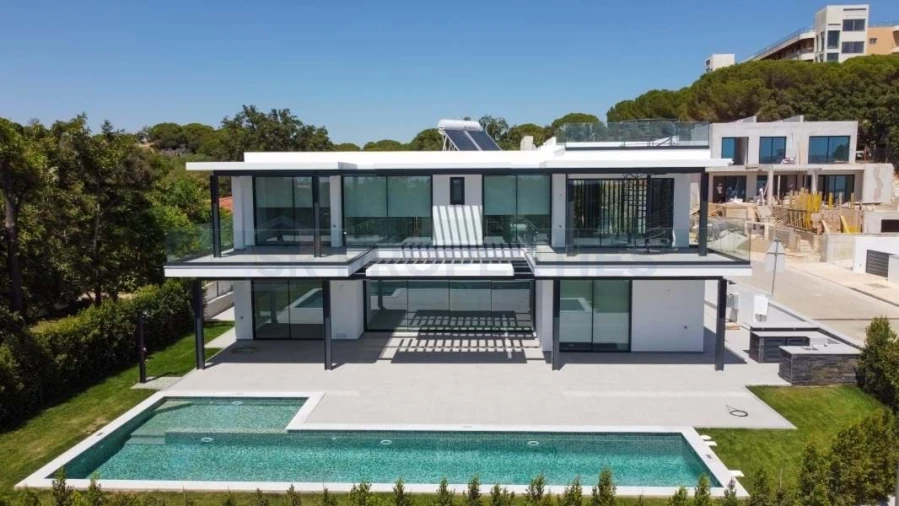 Moradia T4 para Venda em Albufeira e Olhos de Água Foto 2