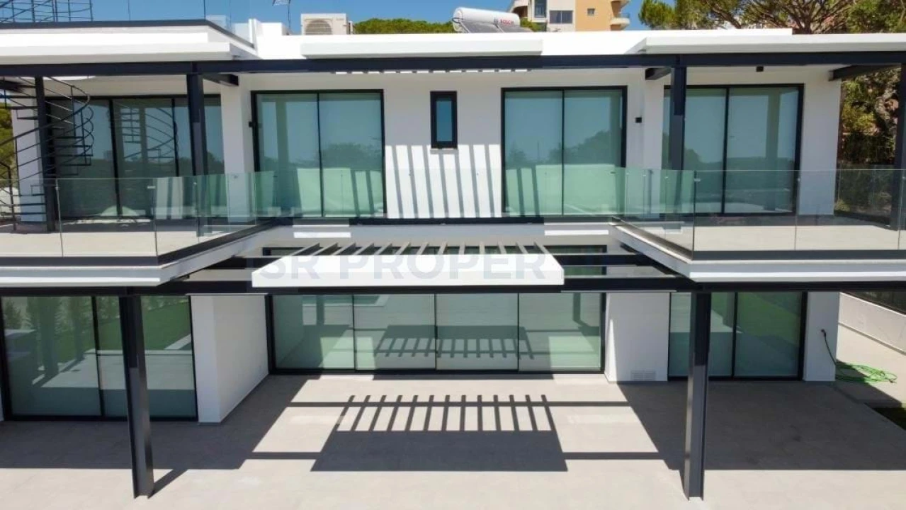 Moradia T4 para Venda em Albufeira e Olhos de Água Foto 4