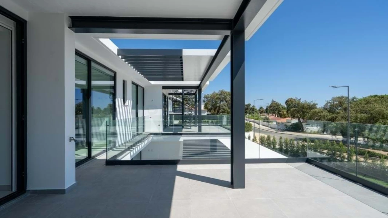 Moradia T4 para Venda em Albufeira e Olhos de Água Foto 24