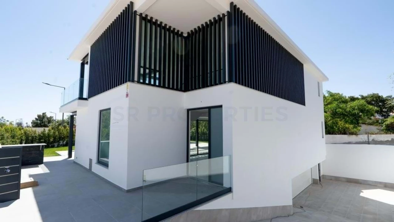 Moradia T4 para Venda em Albufeira e Olhos de Água Foto 9