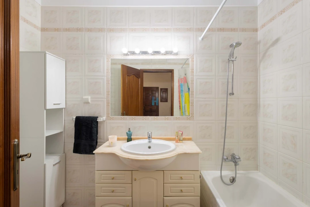 Apartamento T2 para Venda em Alvor Foto 14