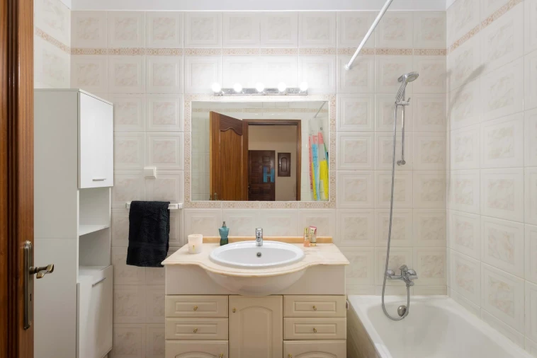 Apartamento T2 para Venda em Alvor Foto 14