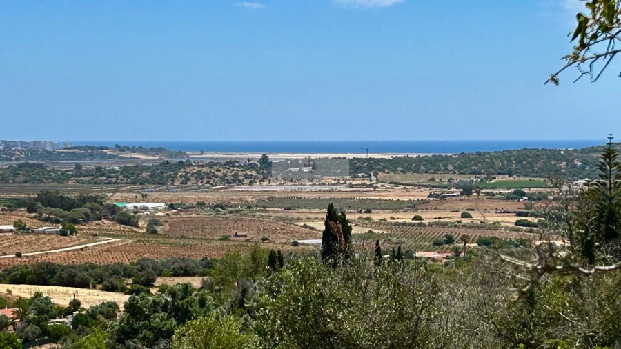 Terreno para Venda em Odiaxere Foto 2