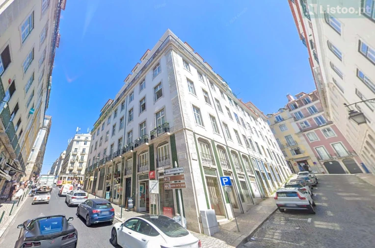 Apartamento T1 para Venda em Santa Maria Maior Foto 2