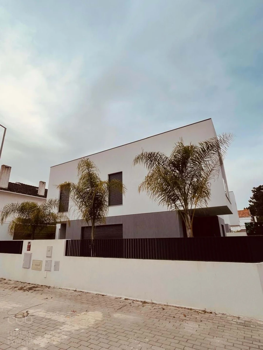 Moradia T3 para Venda em Charneca de Caparica e Sobreda Foto 16