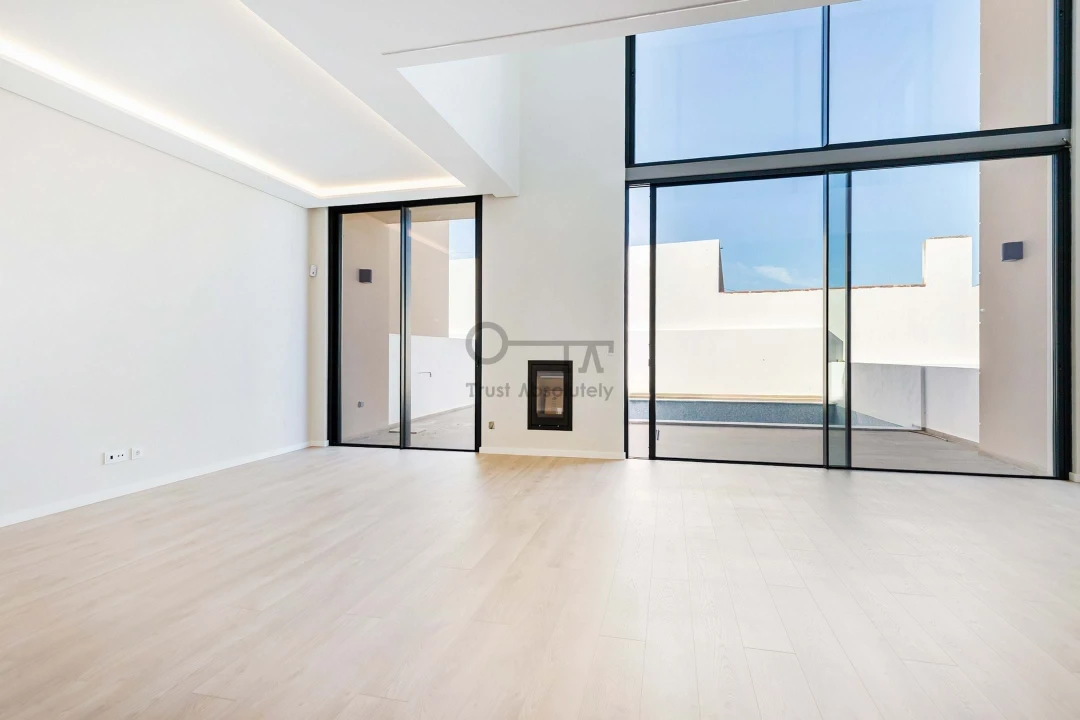 Moradia T4 para Venda em Alcabideche Foto 2