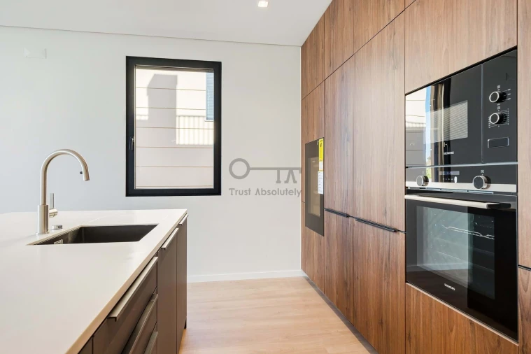 Moradia T4 para Venda em Alcabideche Foto 10