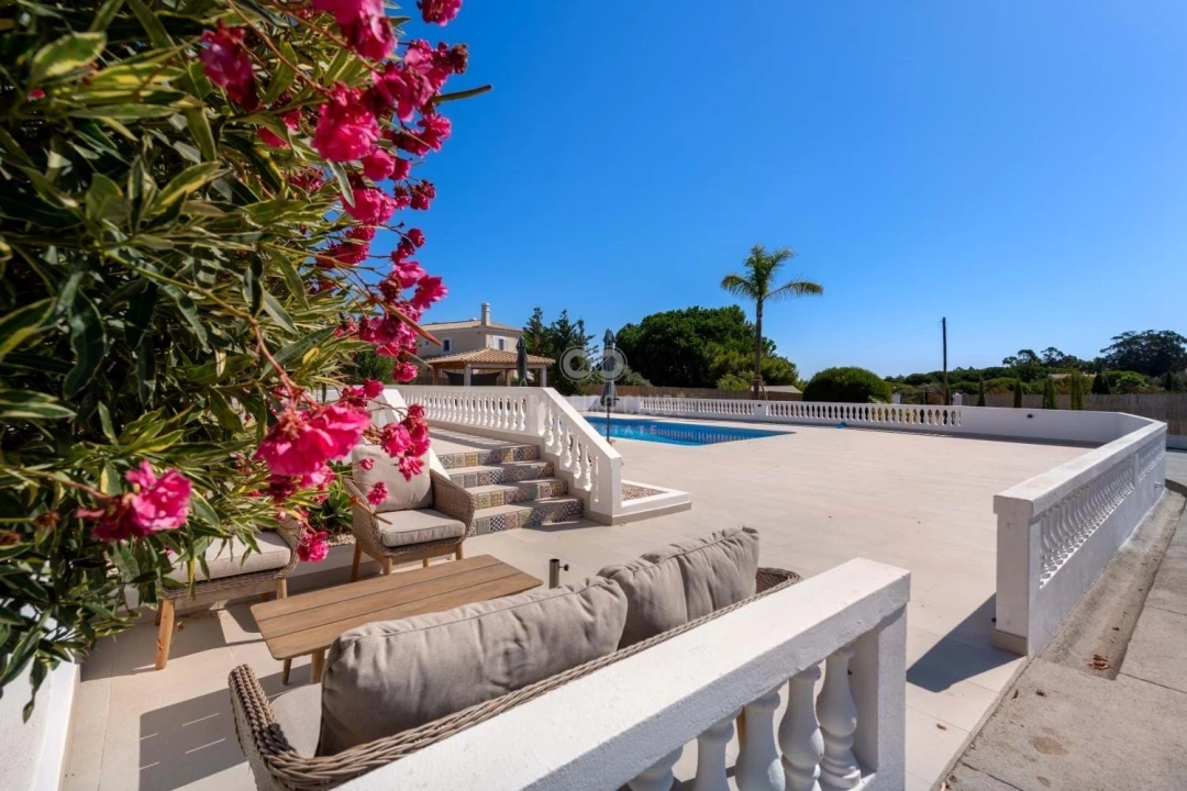 Moradia T4 para Venda em Lagoa e Carvoeiro Foto 48