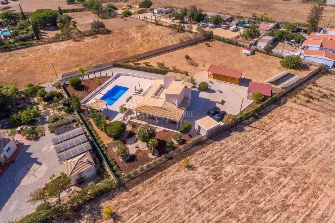 Moradia T4 para Venda em Lagoa e Carvoeiro Foto 5