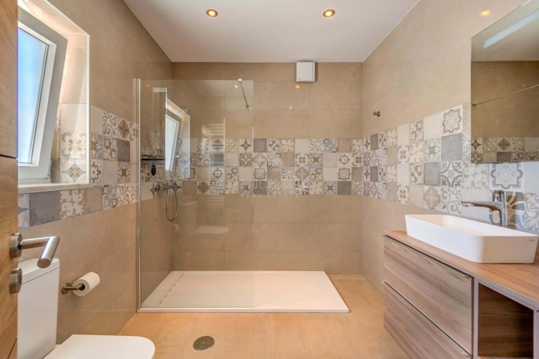 Moradia T4 para Venda em Lagoa e Carvoeiro Foto 14