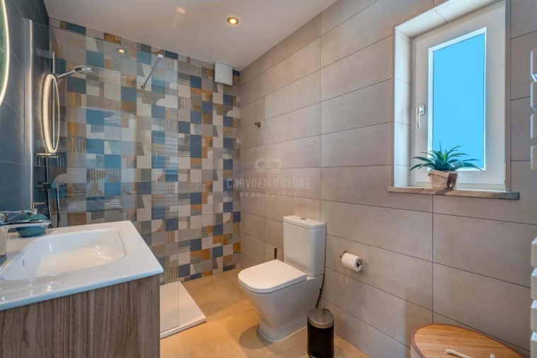 Moradia T4 para Venda em Lagoa e Carvoeiro Foto 23