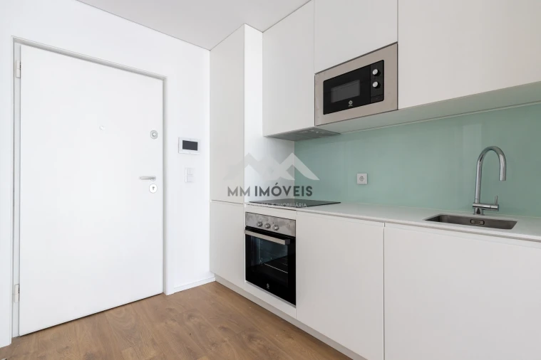 Apartamento T1 para Arrendamento em Paranhos Foto 7