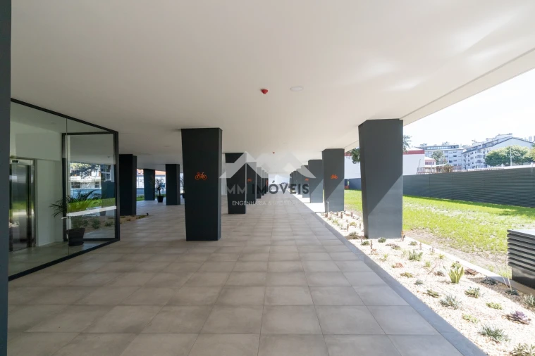 Apartamento T1 para Arrendamento em Paranhos Foto 23