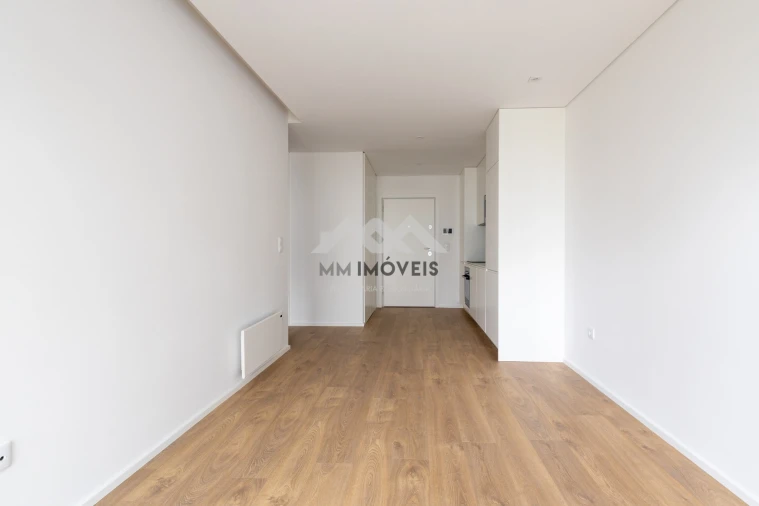 Apartamento T1 para Arrendamento em Paranhos Foto 2