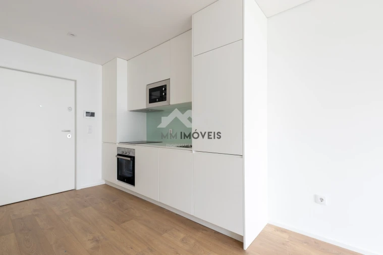 Apartamento T1 para Arrendamento em Paranhos Foto 4