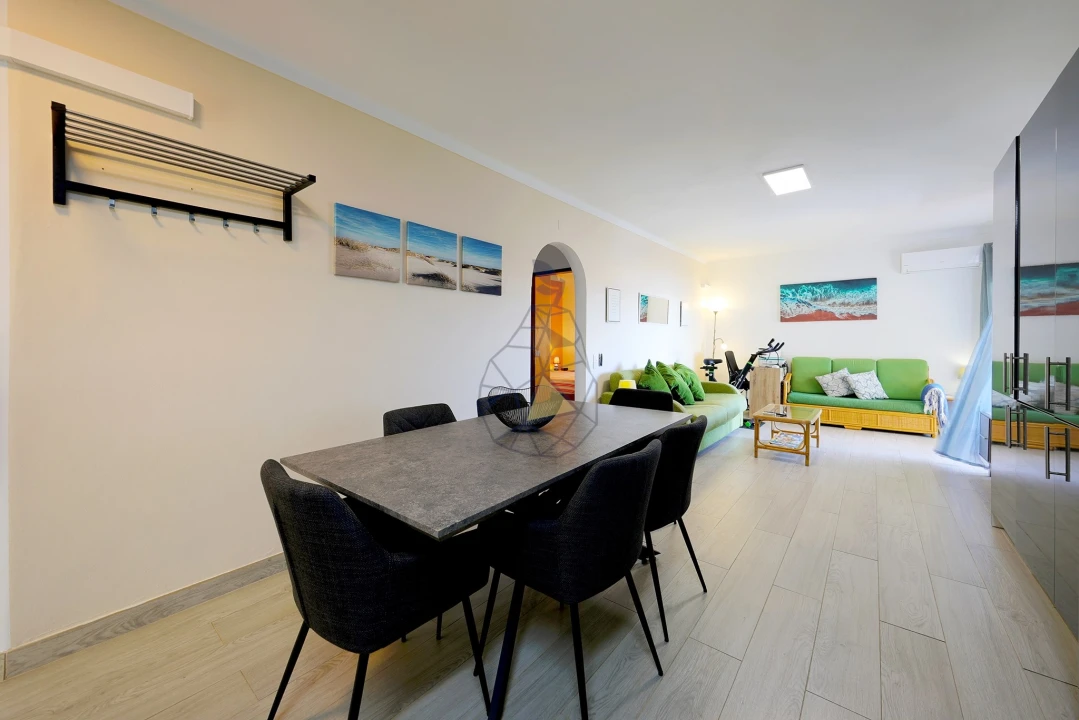Apartamento T2 para Venda em Portimão Foto 6