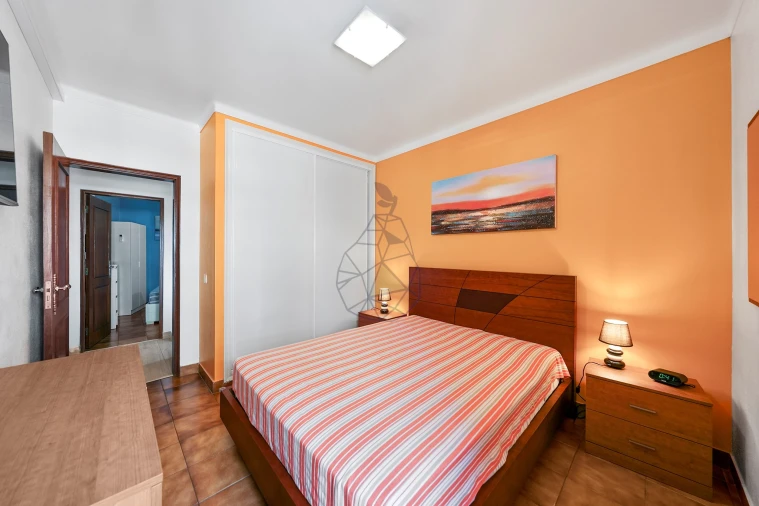 Apartamento T2 para Venda em Portimão Foto 11