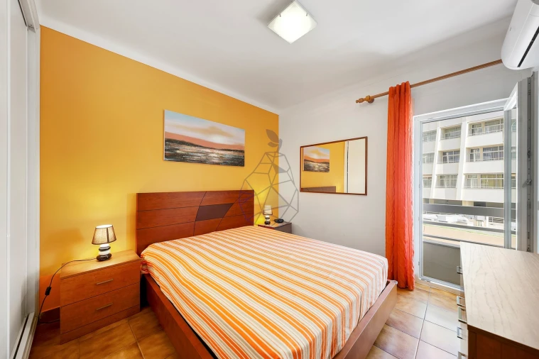 Apartamento T2 para Venda em Portimão Foto 10