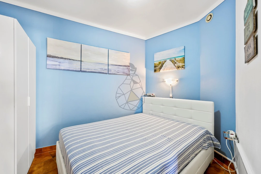 Apartamento T2 para Venda em Portimão Foto 12