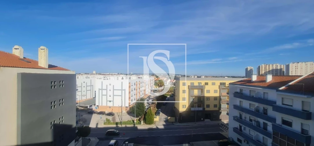 Apartamento T3 para Venda em Carregado e Cadafais Foto 25