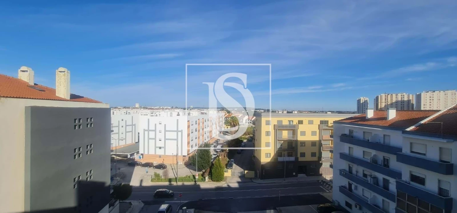 Apartamento T3 para Venda em Carregado e Cadafais Foto 25