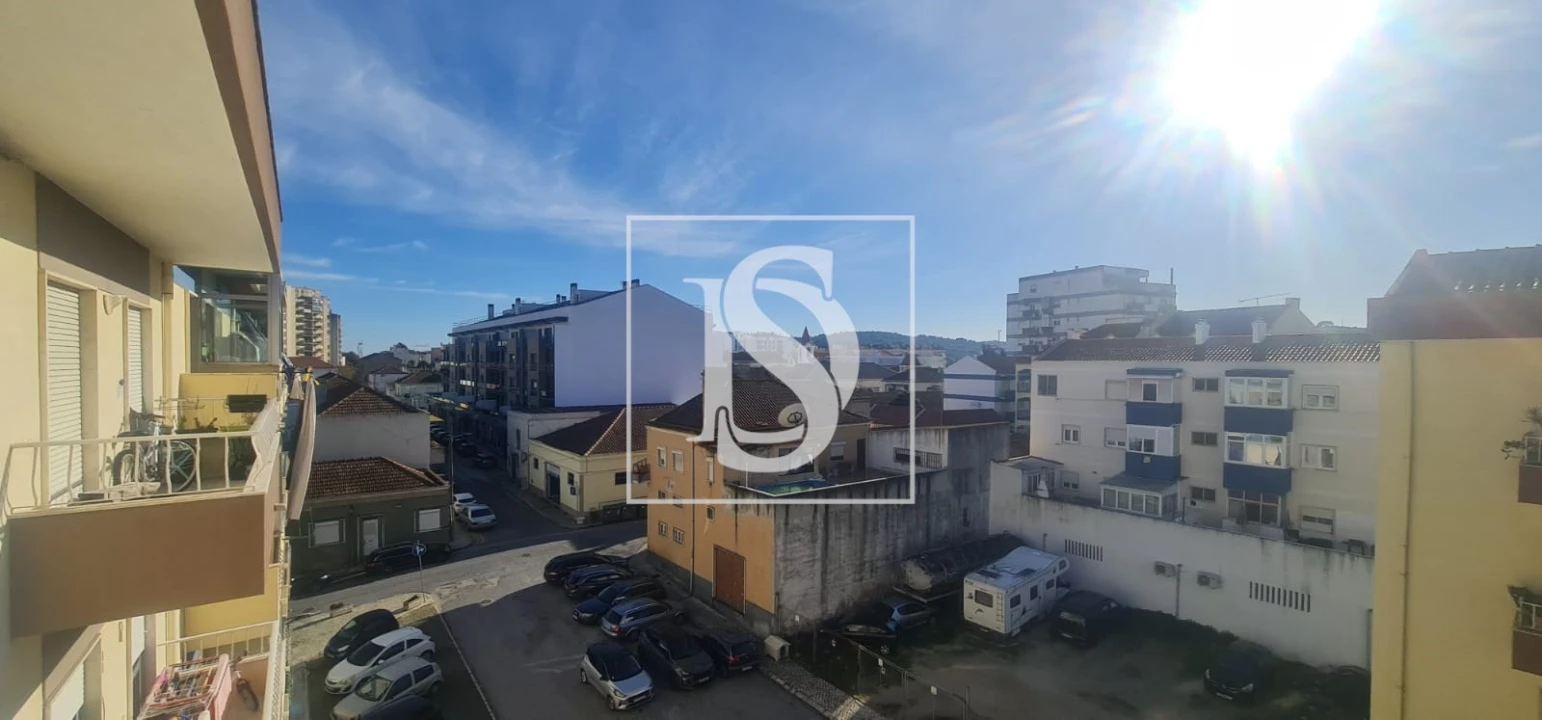 Apartamento T3 para Venda em Carregado e Cadafais Foto 5