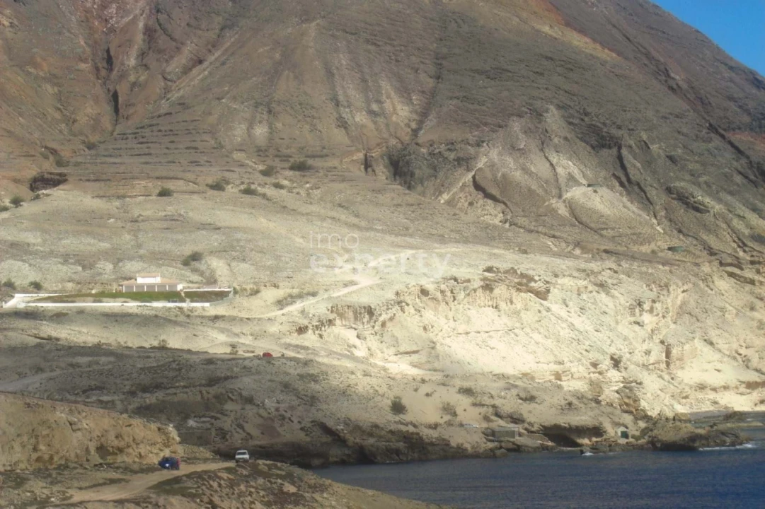 Terreno para Venda em Porto Santo Foto 2