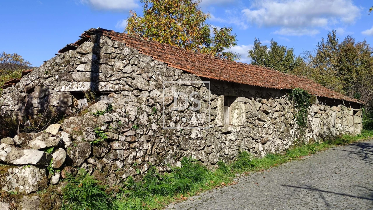 Terreno para Venda em Campelo e Ovil Foto 11