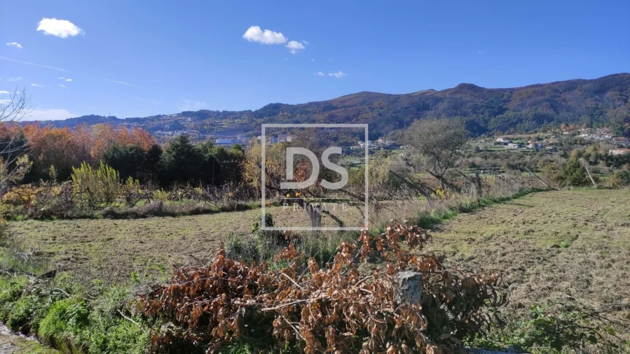 Terreno para Venda em Campelo e Ovil Foto 2