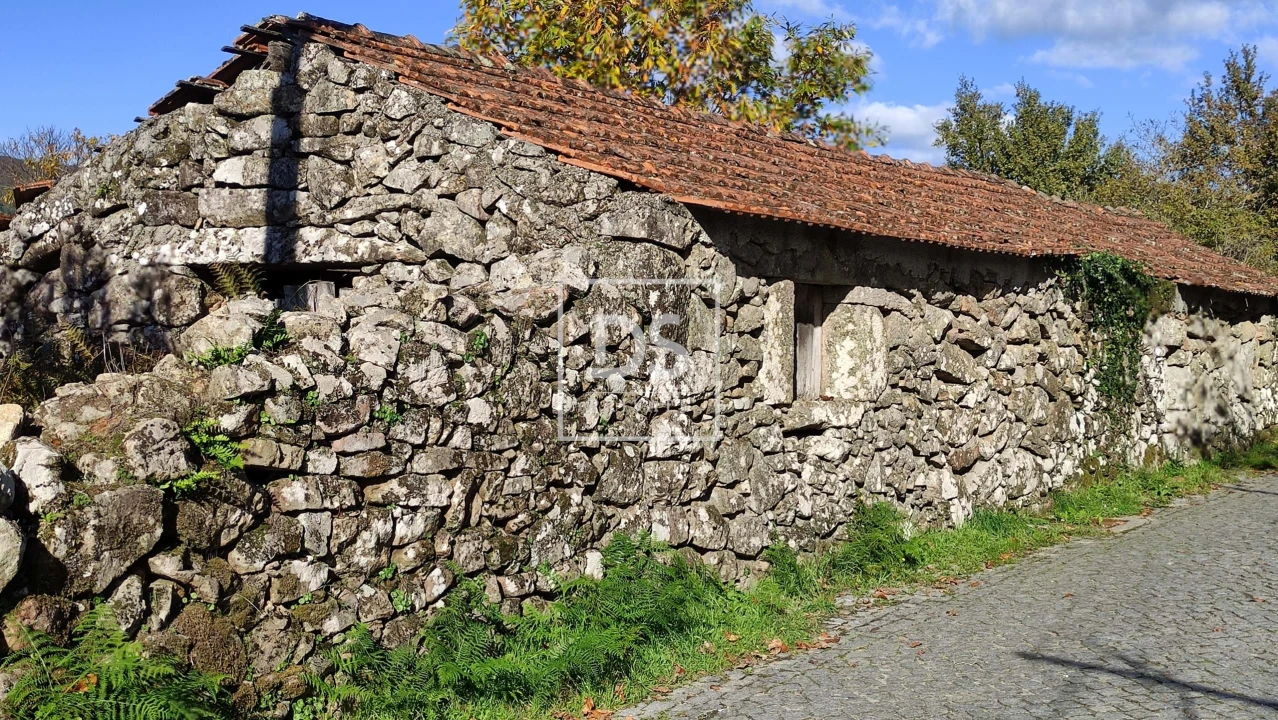 Terreno para Venda em Campelo e Ovil Foto 12