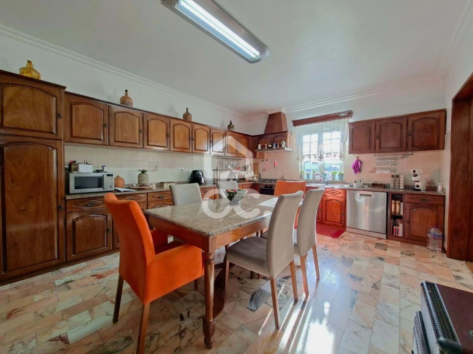 Moradia T5 para Venda em Fontinhas Foto 9