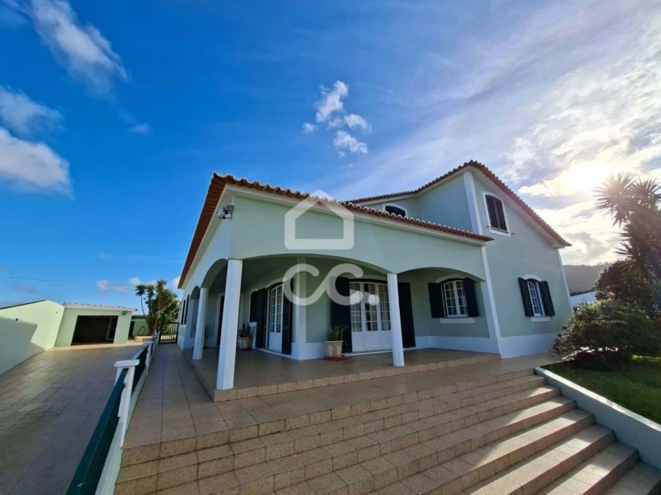 Moradia T5 para Venda em Fontinhas Foto 5