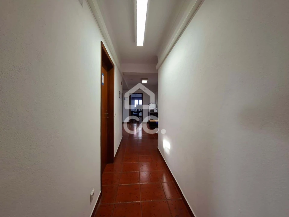 Moradia T10 para Venda em Angra (São Pedro) Foto 16