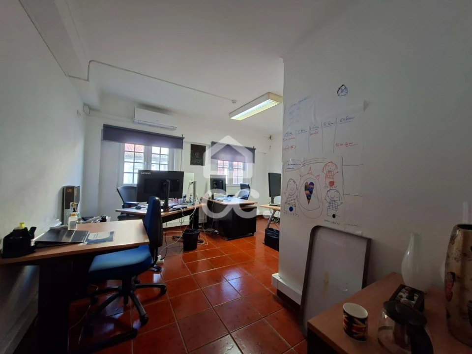 Moradia T10 para Venda em Angra (São Pedro) Foto 15